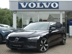 Onyx black Gebraucht 2024 Volvo V60 Plus Kombi | 44.900 € (Etwas zu teuer)