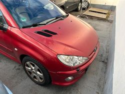 Rot Gebraucht 2003 Peugeot 206 Cabrio | 660 € (Superpreis)