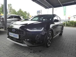 Obsidianschwarz metallic (metallic) Gebraucht 2024 Ford Focus Active X Kombi | 28.890 € (Fairer Preis)