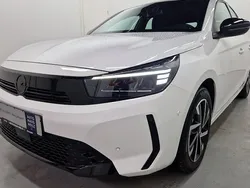Weiß Gebraucht 2024 Opel Corsa Limousine | 16.850 € (Guter Preis)
