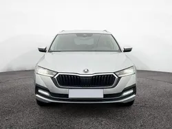 Brilliantsilber Gebraucht 2021 Skoda Octavia Style Kombi | 26.790 € (Guter Preis)