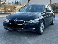 Schwarz Gebraucht 2013 BMW 318 Sport Line Kombi | 5.999 € (Guter Preis)