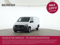 Weiß Gebraucht 2024 Mercedes Vito Van / Kleinbus | 31.511 € (Guter Preis)