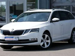 Candyweiß uni Gebraucht 2020 Skoda Octavia Premium Edition Kombi | 19.700 € (Fairer Preis)