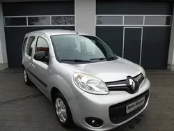 Grau Gebraucht 2015 Renault Kangoo Happy Family Van / Kleinbus | 8.980 € (Teuer)
