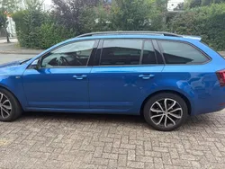 Blau Gebraucht 2020 Skoda Octavia Kombi | 15.000 € (Fairer Preis)