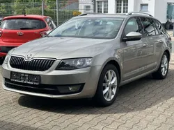Cappuccinobeige metallic Gebraucht 2017 Skoda Octavia Ambition Kombi | 9.999 € (Guter Preis)