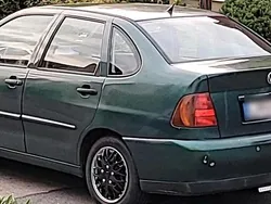 Grün Gebraucht 1997 VW Polo Classicline Limousine | 650 € (Guter Preis)