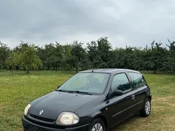 Gebraucht 2000 Renault Clio II Kleinwagen | 899 €