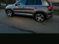 Grau Gebraucht 2015 VW Tiguan R-line SUV | 15.700 € (Fairer Preis)