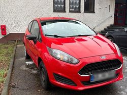 Rot Gebraucht 2016 Ford Fiesta Kombi | 3.800 €