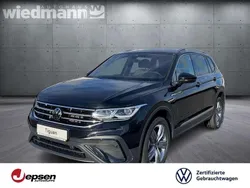 Deep black perleffekt (metallic) Gebraucht 2023 VW Tiguan Allspace Move SUV | 42.970 € (Teuer)
