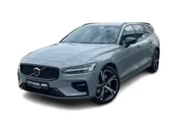 Vapour grey / metallic Gebraucht 2024 Volvo V60 Plus Kombi | 40.799 € (Fairer Preis)