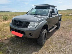 Grau Gebraucht 2010 Nissan Navara SE Abholung | 13.500 € (Etwas zu teuer)