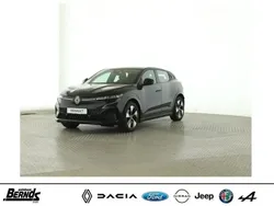 Schwarz Gebraucht 2022 Renault Mégane Equilibre Limousine | 20.880 € (Guter Preis)