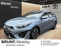 Lunarsilber Gebraucht 2024 Kia Ceed Sportswagon Spirit Kombi | 24.490 € (Superpreis)