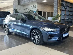 Blau Gebraucht 2024 Volvo V60 Plus Kombi | 41.440 € (Superpreis)