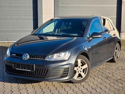 Grau Gebraucht 2016 VW Golf VII GTD Limousine | 9.300 € (Fairer Preis)