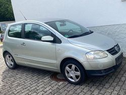 Gold Gebraucht 2010 VW Fox Style Kleinwagen | 4.900 €