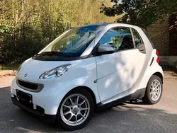 Weiß Gebraucht 2009 Smart ForTwo Coupé Coupé | 3.850 €