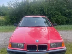 Rot Gebraucht 1991 BMW 318 Basis Limousine | 2.500 €