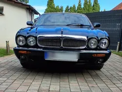 Grün Gebraucht 2000 Jaguar XJ8 Sovereign Limousine | 18.000 €