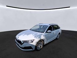 Weiß Gebraucht 2022 Skoda Octavia Kombi | 12.890 € (Fairer Preis)