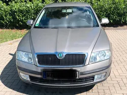 Beige Gebraucht 2007 Skoda Octavia Limousine | 3.950 € (Etwas zu teuer)