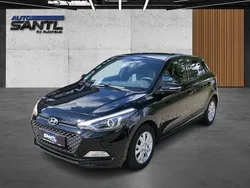 Schwarz Gebraucht 2017 Hyundai i20 Pure | 8.990 € (Superpreis)