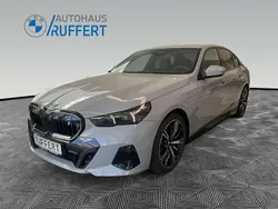 Brooklyn grau metallic Neu 2025 BMW i5 M Sport Limousine | 69.475 € (Fairer Preis)