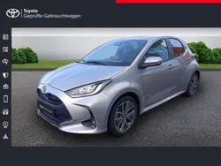 Shimmering silver metallic Neu 2024 Toyota Yaris Hybrid Style Kleinwagen | 26.980 € (Fairer Preis)