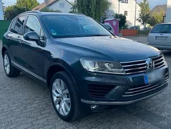 Blau Gebraucht 2015 VW Touareg SUV | 22.500 € (Teuer)
