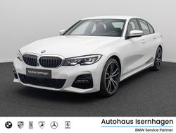 Mineralweiß metallica96schwarz Gebraucht 2021 BMW 330 M Sport Limousine | 36.999 € (Guter Preis)