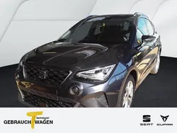 Grau Gebraucht 2024 Seat Arona FR SUV | 23.630 € (Etwas zu teuer)