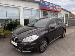 Cosmic black pearl metallic Gebraucht 2015 Suzuki SX4 S-Cross Comfort+ SUV | 12.490 € (Etwas zu teuer)