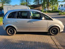 Silber Gebraucht 2009 Opel Meriva Van / Kleinbus | 1.600 € (Guter Preis)