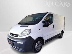 Casablanca/arctic/eis weiss Gebraucht 2005 Opel Vivaro Van / Kleinbus | 8.800 € (Teuer)