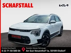 Weiss ((ud) schneeweiss) Gebraucht 2023 Kia e-Niro Vision SUV | 24.979 € (Guter Preis)
