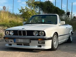 Weiß Gebraucht 1989 BMW 320 Cabriolet Basis Cabrio | 14.900 €