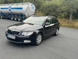 Schwarz Gebraucht 2011 Skoda Superb GreenLine Kombi | 6.000 €