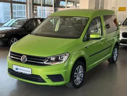 Grün Gebraucht 2019 VW Caddy Van / Kleinbus | 13.990 € (Guter Preis)