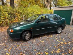 Grün Gebraucht 1998 VW Polo Classicline Limousine | 450 €