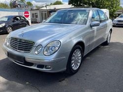 Silber Gebraucht 2005 Mercedes E350 Limousine | 7.199 € (Guter Preis)