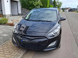 Schwarz Gebraucht 2014 Hyundai i30 Trend Limousine | 6.100 € (Fairer Preis)
