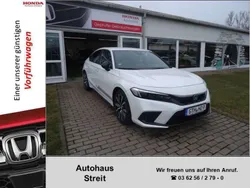 Platinum white pearl Gebraucht 2024 Honda Civic Hybrid Limousine | 37.650 €