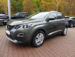 Grau Gebraucht 2019 Peugeot 3008 SUV | 15.990 € (Fairer Preis)