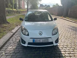 Weiß Gebraucht 2010 Renault Twingo Kleinwagen | 1.800 €
