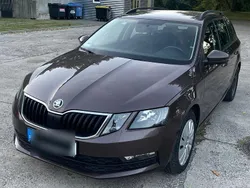 Braun Gebraucht 2017 Skoda Octavia Kombi | 11.299 € (Guter Preis)