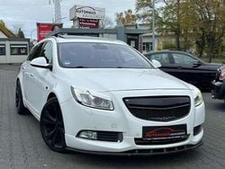 Weiß Gebraucht 2011 Opel Insignia OPC Kombi | 5.499 € (Fairer Preis)