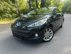 Schwarz Gebraucht 2010 Peugeot 207 CC Roland Garros Cabrio | 3.890 € (Fairer Preis)
